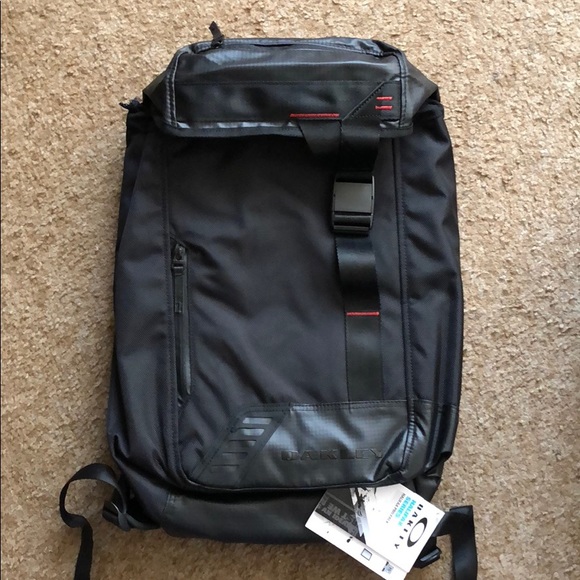 oakley halifax backpack